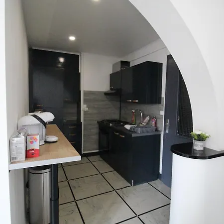 - - Proche Regiment - Stationnement Facile - Gere Par Presta-zen'services Thierville-sur-Meuse