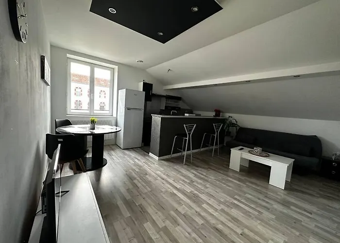 - - Proche Regiment - Stationnement Facile - Gere Par Presta-zen'services Appartement Thierville-sur-Meuse