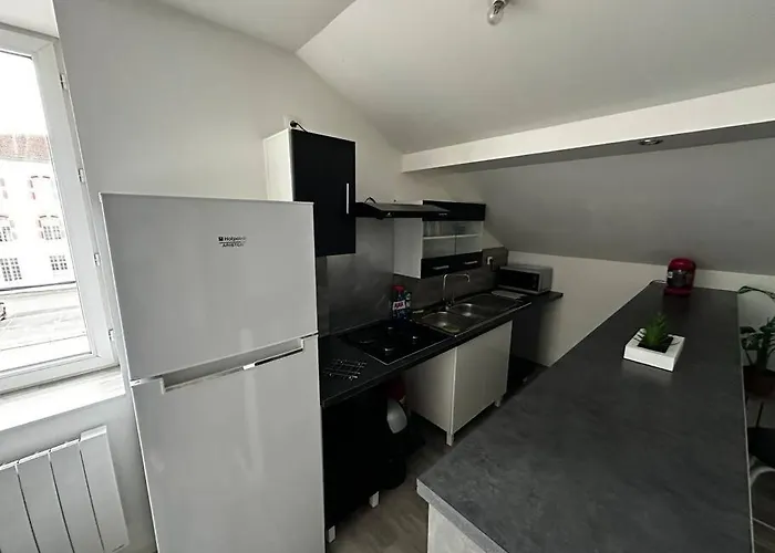 - - Proche Regiment - Stationnement Facile - Gere Par Presta-zen'services * Thierville-sur-Meuse