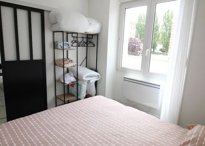 Appartement - - Proche Regiment - Stationnement Facile - Gere Par Presta-zen'services