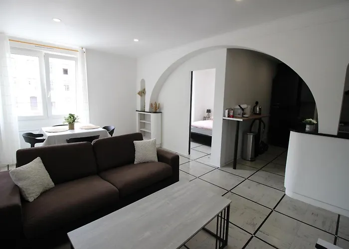 Appartement - - Proche Regiment - Stationnement Facile - Gere Par Presta-zen'services Thierville-sur-Meuse